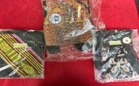 Tas Selempang Tenun Kecil